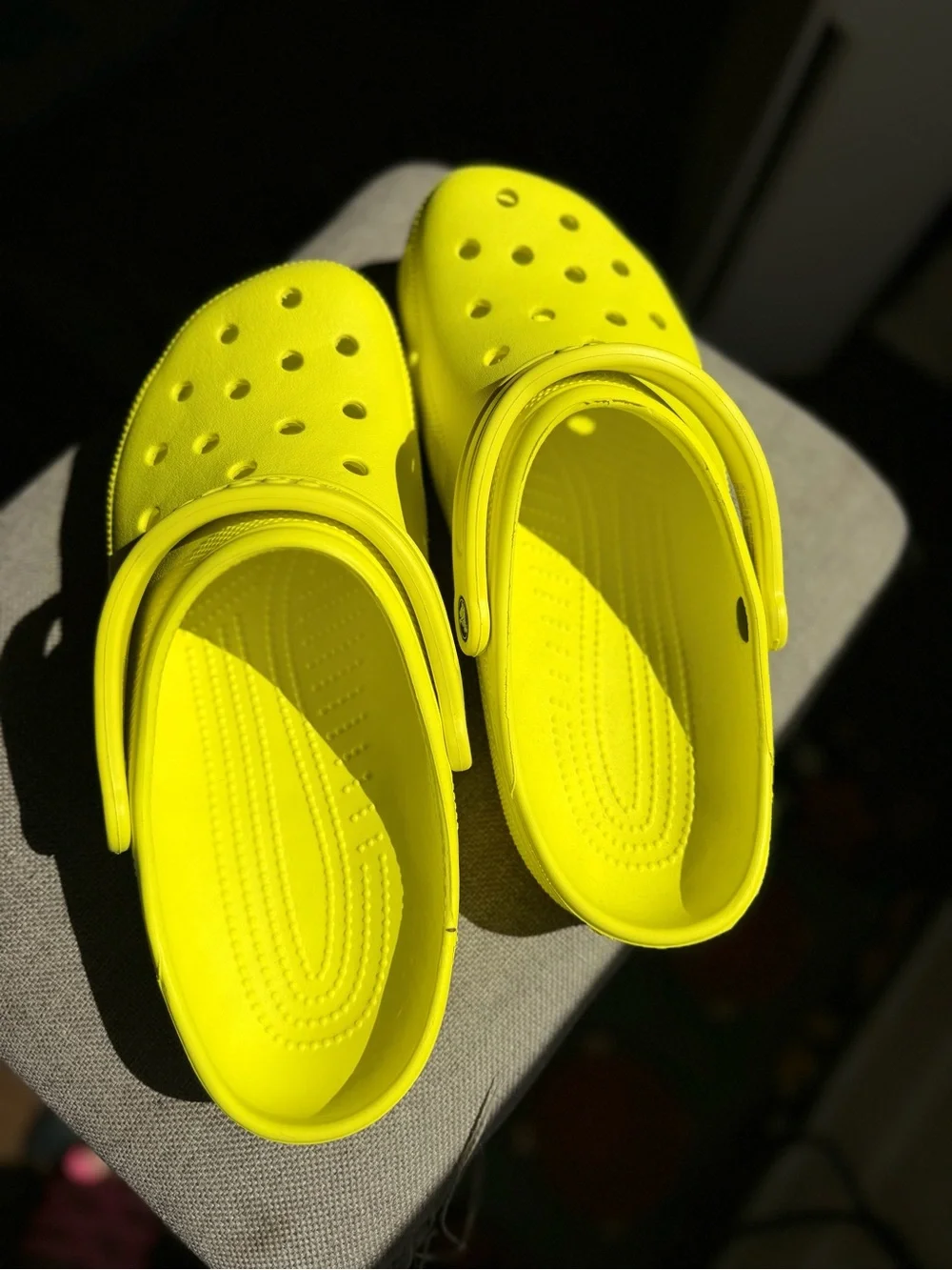 CROCS Classic Clog in Bright Yellow